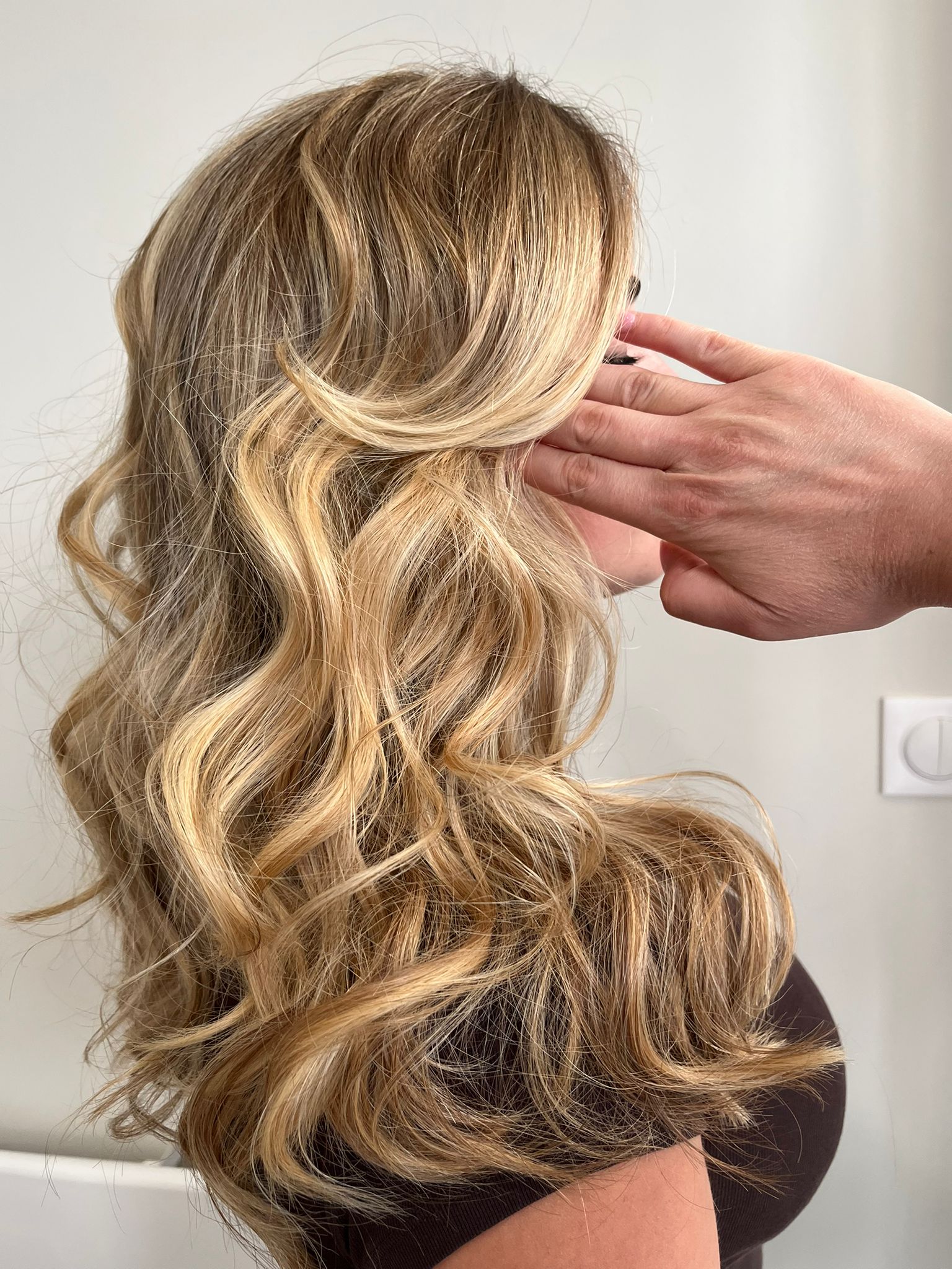 Le balayage minéral : une alternative naturelle pour illuminer vos cheveux